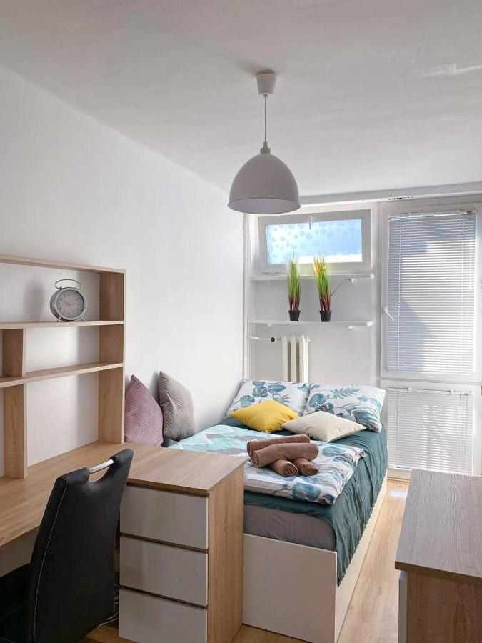 Bright Room №3 Grzybowska 9 Varşovia Exterior foto